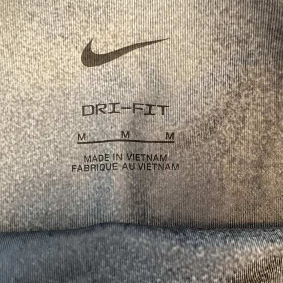 NWT - Nike Women's One High-Waist Full-Length Leggings. Size Medium. - Picture 9 of 14